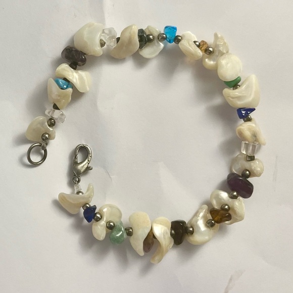 Shell gemstone bracelet size 7 1/2 jewelry - Picture 2 of 16
